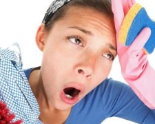Хатнє прибирання калічить жінок
