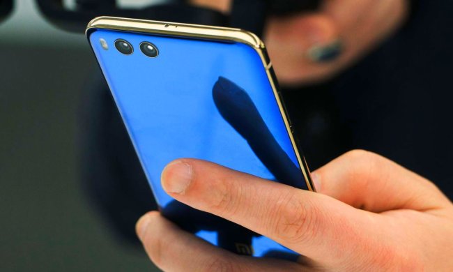 Xiaomi запускає "революційну" версію екранів з краплевидним вирізом