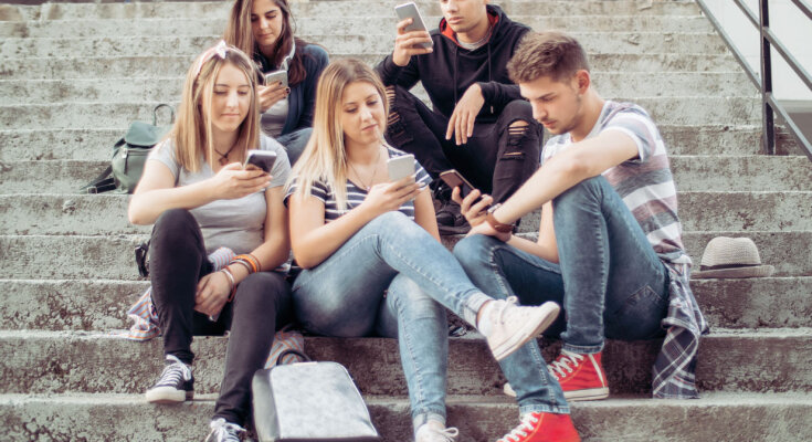 Підлітки. Дивен світ