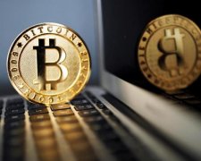 Вже страшно: українцям пообіцяли власну криптовалюту