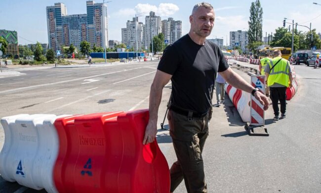 Естакада на Богатирській / фото: Telegram