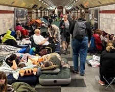 Метро, укриття, зображення з соцмереж