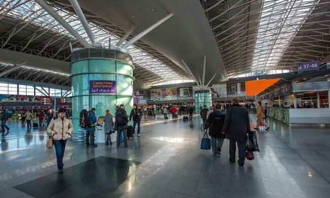 Коронавірус підкрадається до України? В "Борисполі" терміново перевіряють людей