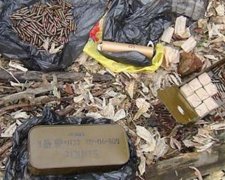 Росіянина з набоями та вибухівкою затримали на Донеччині (відео)