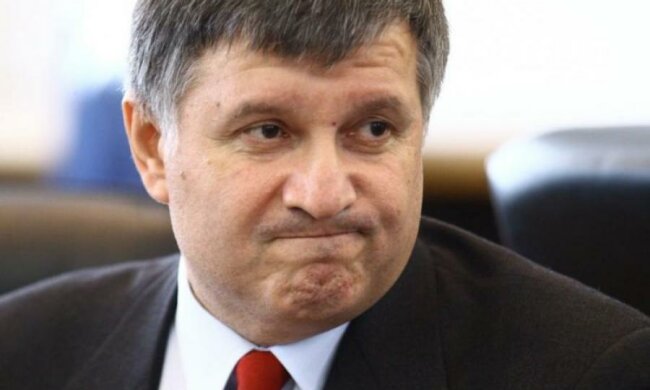 По-скромному: сколько Аваков заработал за октябрь