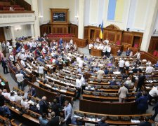 "Слуги народу" не голосуватимуть одноголосно: Арахамія розповів про головну проблему Зеленського