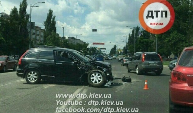 Авария в Киеве спровоцировала затяжную пробку