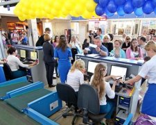 Жадная авиакомпания Коломойского снова попала в скандал