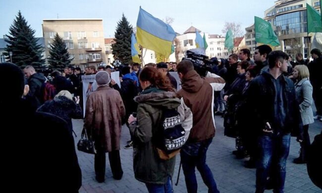 Звільнити Корбана вимагали в Івано-Франківську (фото)