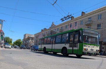 Пасажири в громадському транспорті Рівного