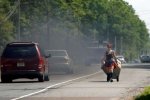 Американка з труною пройде 130 кілометрів