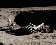 База пришельцев на Луне: уфологи снова подловили NASA