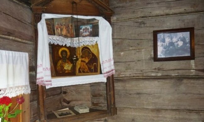 Священник УПЦ рассказал, как расположить иконы в доме