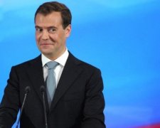 Навальний розкрив корупційні зв'язки Медведєва