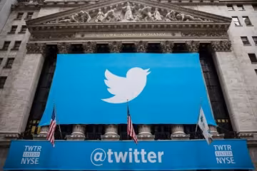 Twitter блокує користувачів через масовий злам