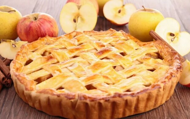 Пиріг із яблуками, фото news.uaportal