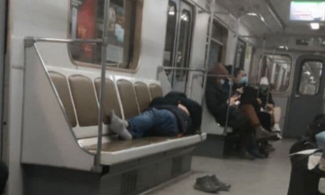 Вагон метро, фото: Телеграмм / Киев сейчас
