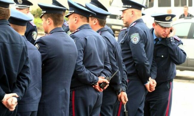 Одеських міліціонерів викрили на сприянні проституції