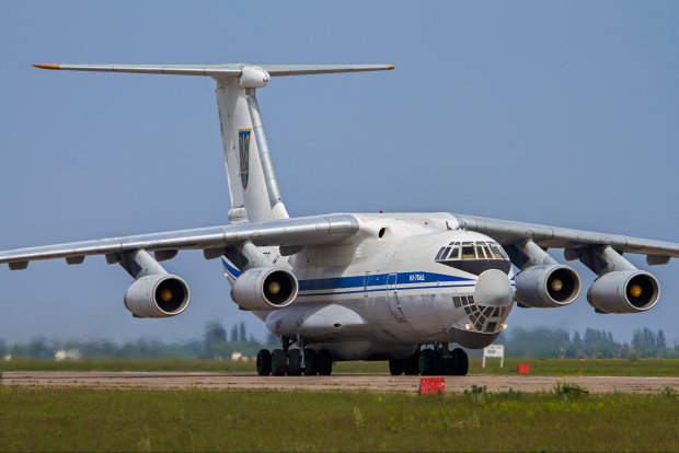 Росіяни знищили український літак: цинічно знімали, як екіпаж горить живцем