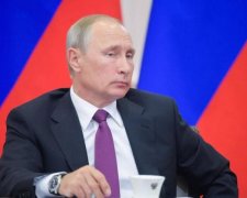 Трамп подарил: соцсети бьются в истерике из-за куртки Путина