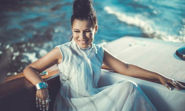 Российская поп-певица призналась в любви к Украине