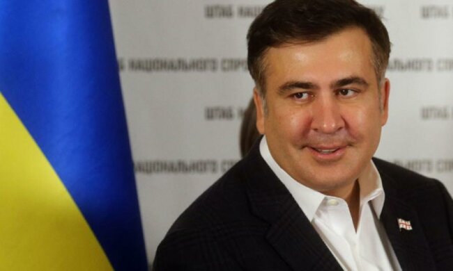 Порошенко поручил Саакашвили бороться с коррупцией в Одессе