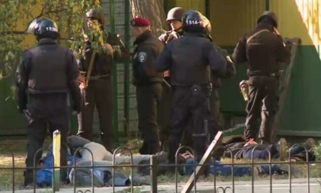 Стрельба в Киеве: задержаны 20 "рэкетиров" (фото)