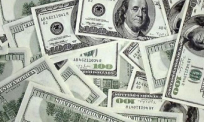 В обмінниках долар продають за 23,1 гривні
