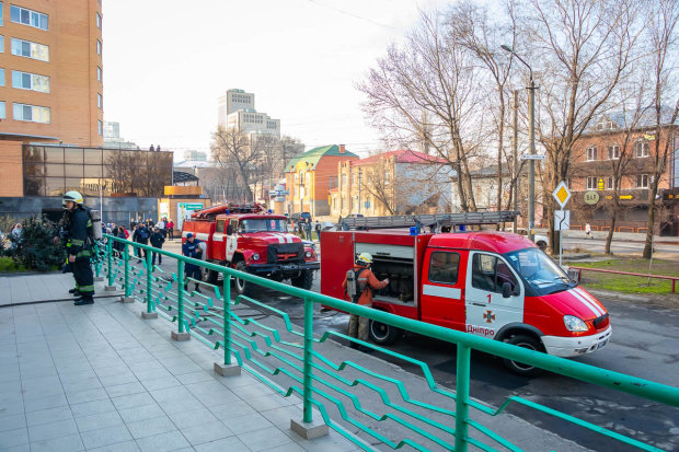 Пожежа в Дніпрі поставила на вуха всю Україну: опубліковано кадри трагедії