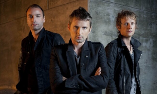 Рок-группа Muse выпустила клип про протесты будущего (видео)
