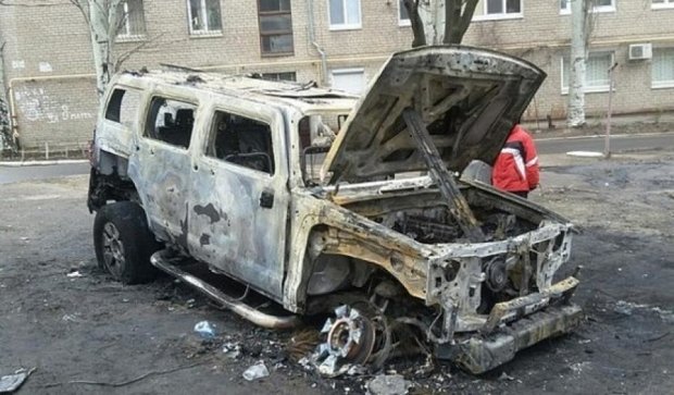 В Запорожье подорвали люксовый Hummer (Фото)