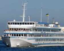 Названо причини "втечі" українського лайнера
