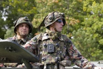 Швейцарських охоронців вигнали з форуму в Давосі через наркотики