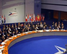 НАТО попросили не убивать надежды украинцев