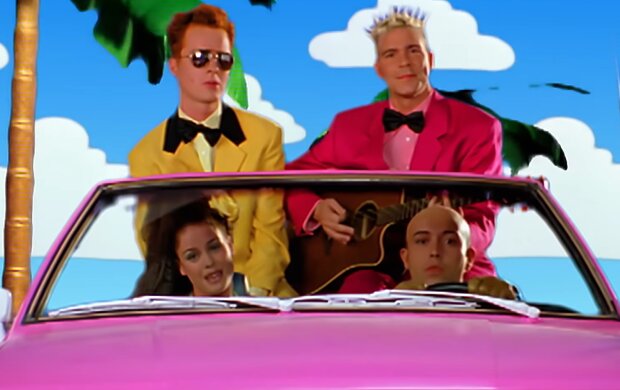 Гурт Aqua, кадр із кліпу на пісню "Barbie Girl"