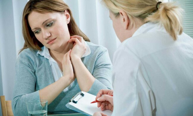 Лікар-гінеколог розповіла про "примочки" під час менструації: "Найбільш виправдано використовувати..."