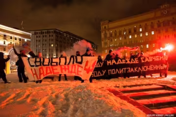 Задержанные из-за Савченко активисты объявили голодовку