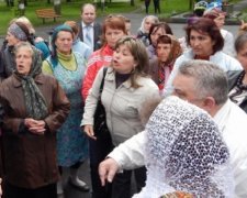 На Тернопільщині парафіяни побилися через церкву