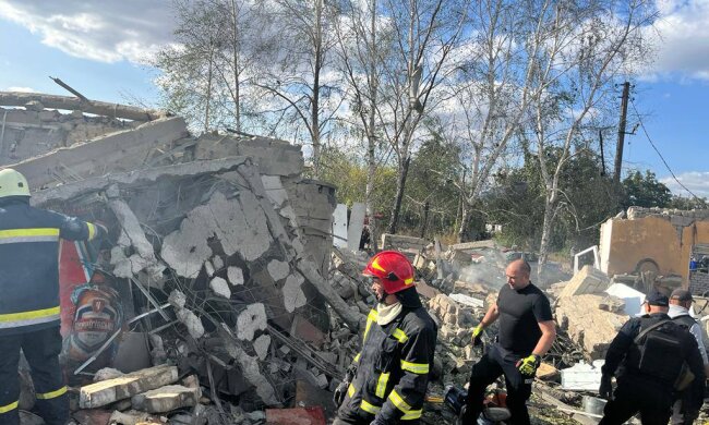 Удар оккупантов по магазину на Харьковщине. Фото: telegram/synegubov