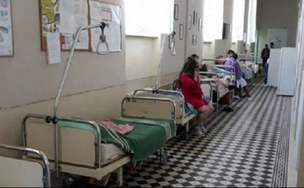 В Киеве больницы кишат пациентами с ковидом, врачи в панике: "За что хвататься?"