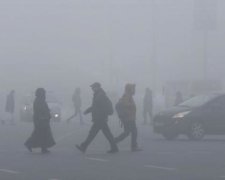 Синоптики попередили українців про дощі й тумани