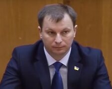 Ексгубернатор Тернопільщини Барна засвітився з руденькою і брюнетом - дружина не проти