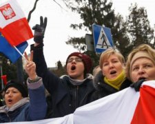 Новый премьер Польши бросил первый камень в сторону Украины