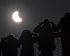 Сайт для взрослых пожаловался на Солнце