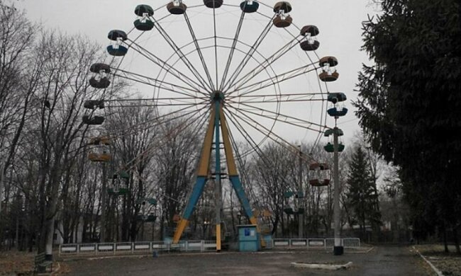 Харківській парк розваг перетворився на руїни (фото)