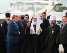 Намолив: соцмережі збудив кортеж патріарха Кирила