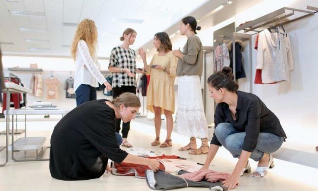 Zara представит коллекцию из мусора