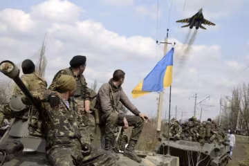 Три фактори, які відділяють Україну від прірви