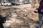 У Харкові фура "пройшлася" дворами і лишила містян без асфальту: помилуйтеся