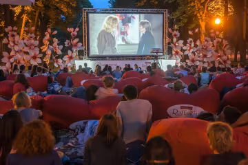 Львів'ян кличуть дивитися кіно під відкритим небом: де і коли